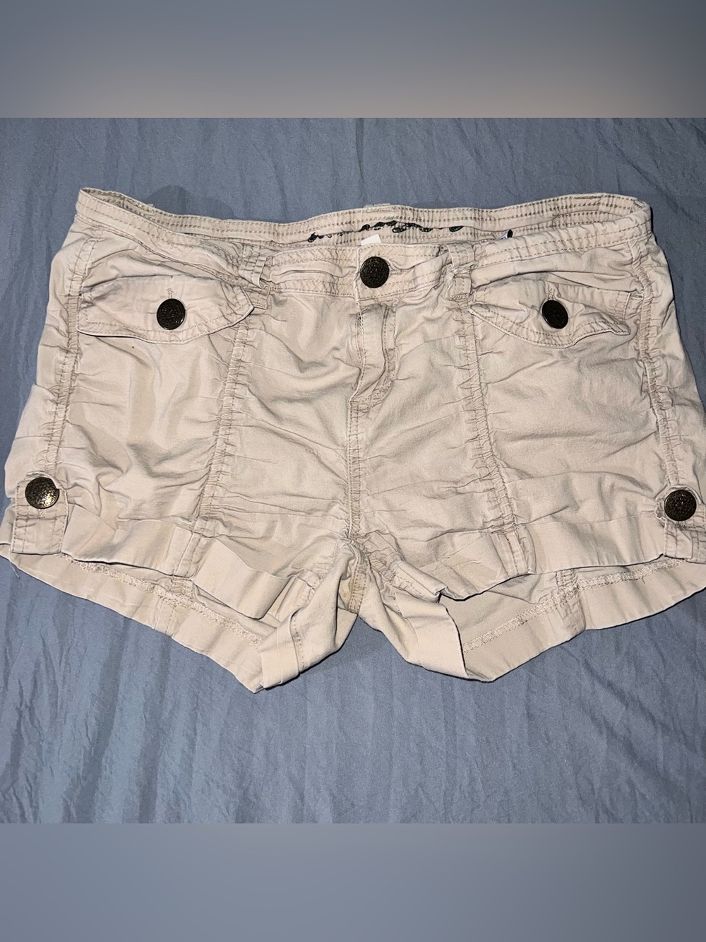 Y2K low rise khaki shorts size 11 (30” waist)